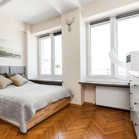 Apartment 3m *